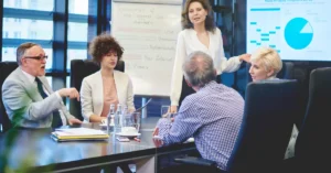 Estruture seu futuro empresarial e familiar com inteligência. Nossas soluções de holding e planejamento garantem blindagem patrimonial e sucessão eficiente.